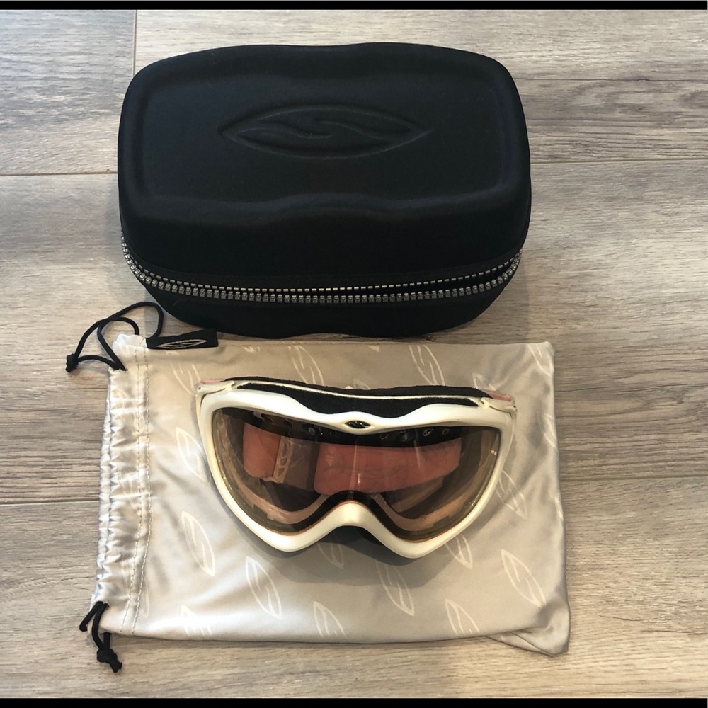 Youth Smith Ski Goggles with Case!